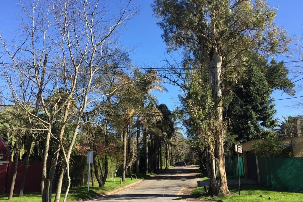 La Naturaleza De Parque Leloir En Familia Villa Leloir Exterior foto