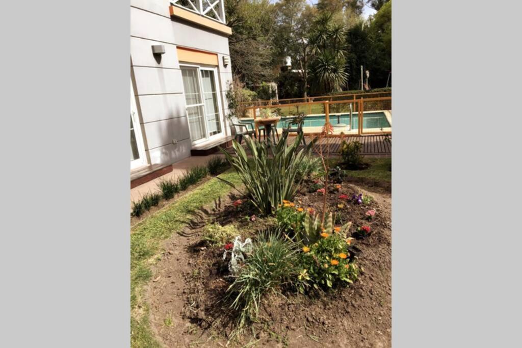 La Naturaleza De Parque Leloir En Familia Villa Leloir Exterior foto